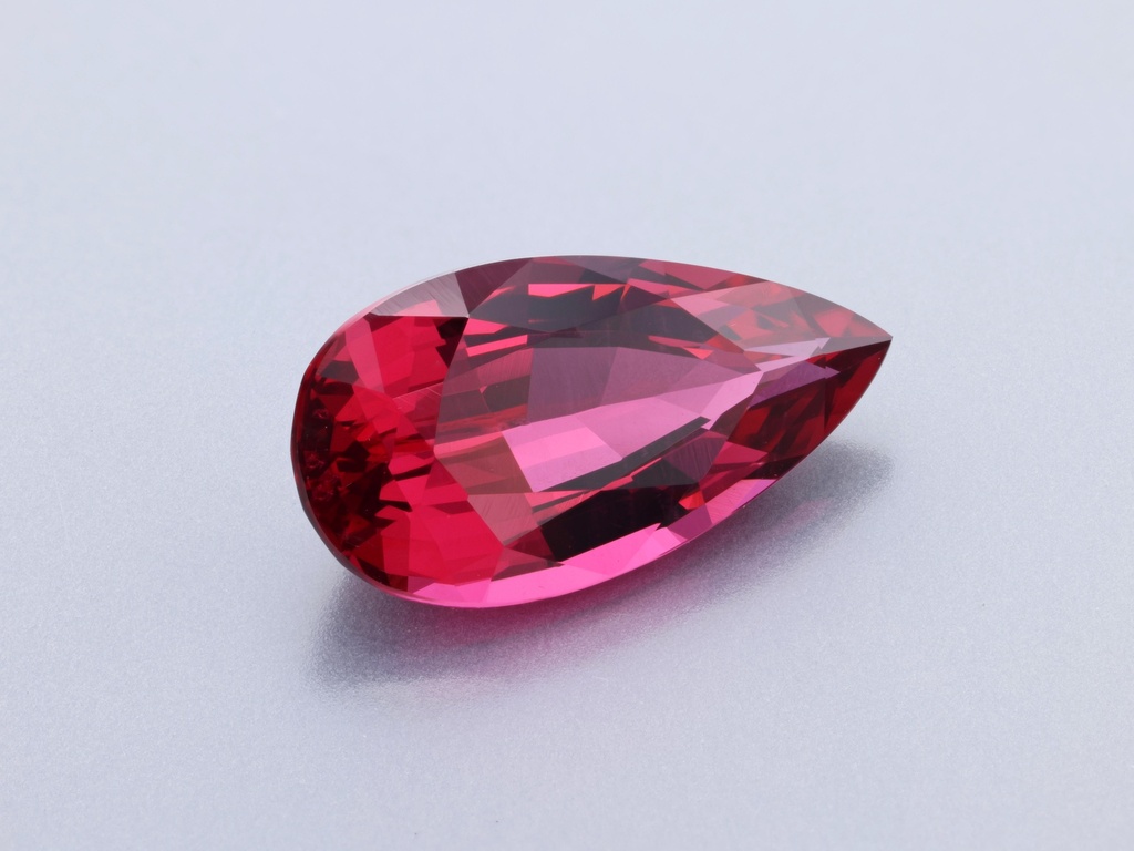 Spinel 11.7x6.2mm Pear Shape Red
