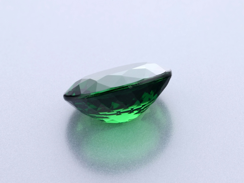 Tsavorite Garnet 9.2x7.4mm Oval