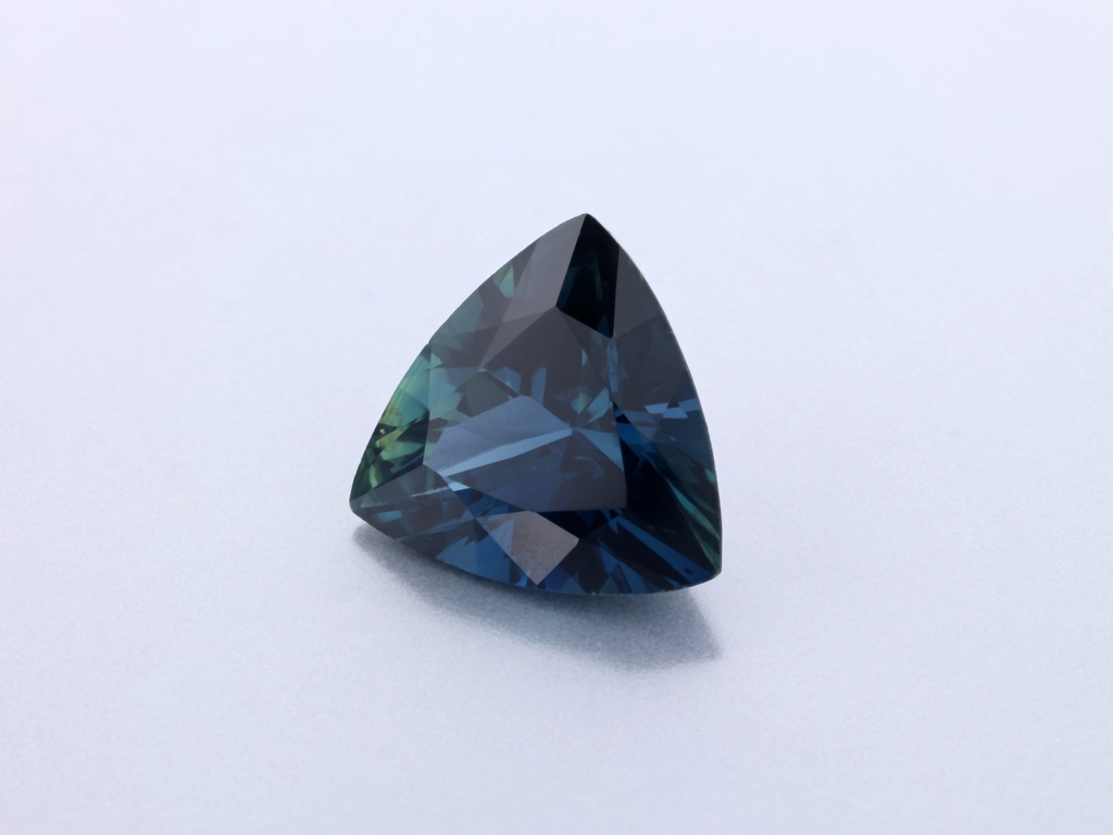 Sapphire 8.4x8.3mm Trilliant Teal