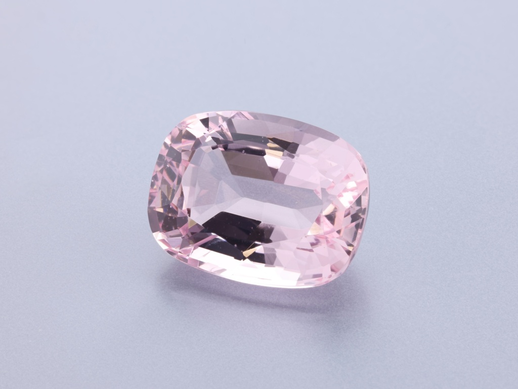 Morganite 13.9x10.6mm Cushion Pink