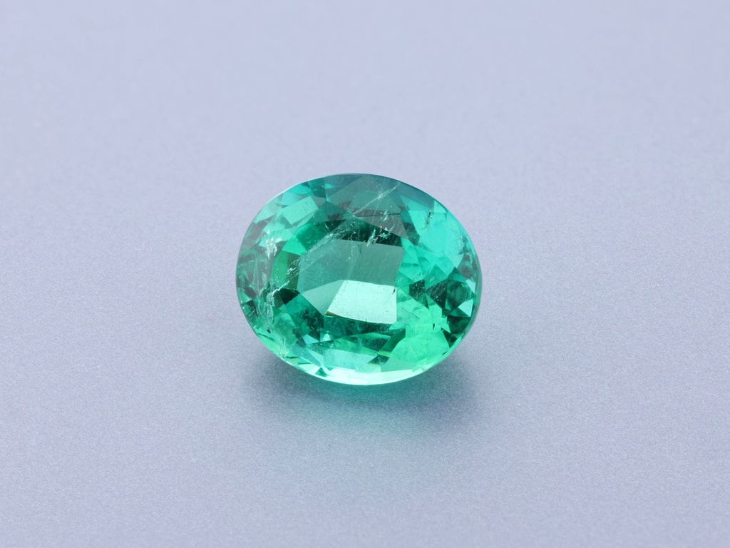 Emerald 7.05x 5.90 x 4.00mm Oval