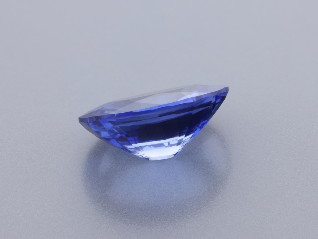 Ceylon Sapphire 7.98 x 6.00 x 3.42mm Oval Mid Blue UNHEATED