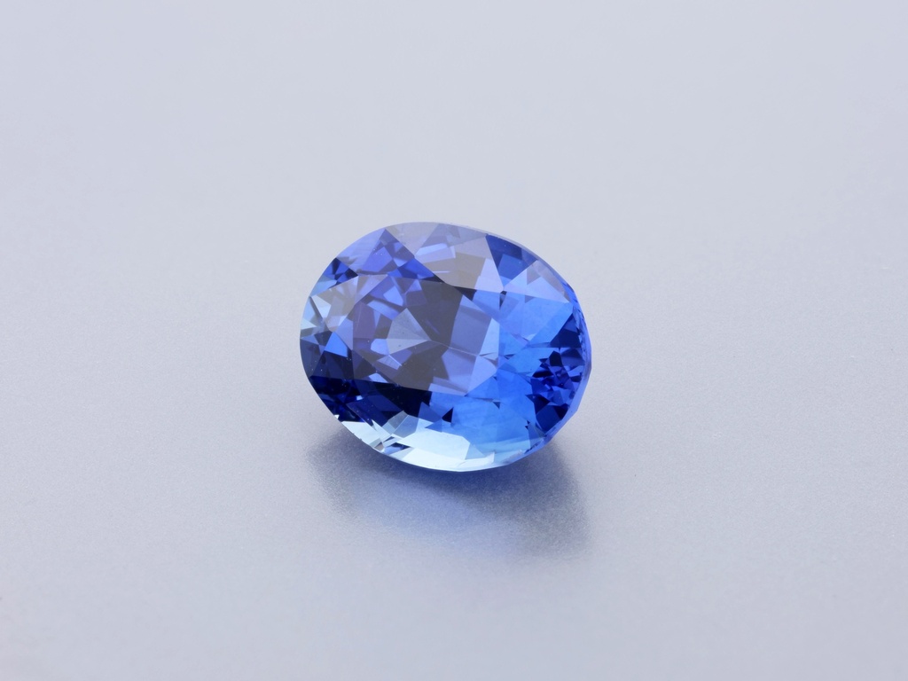Ceylon Sapphire 7.1x5.5mm Oval Bright Blue