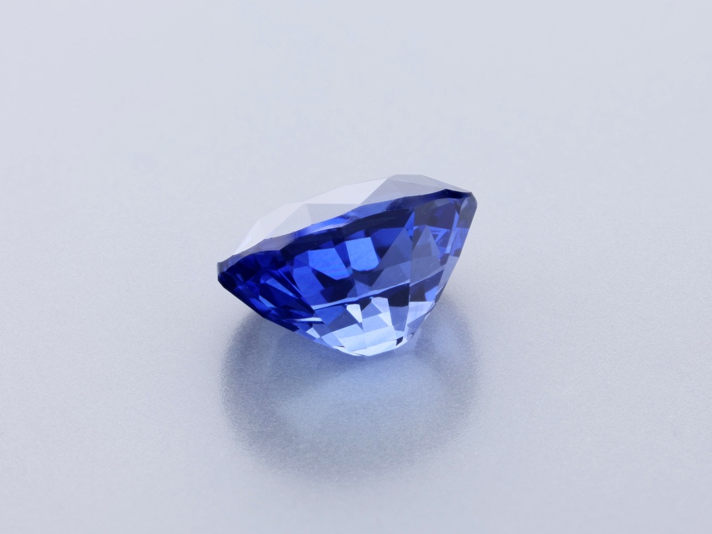 Ceylon Sapphire 7.1x5.5mm Oval Bright Blue