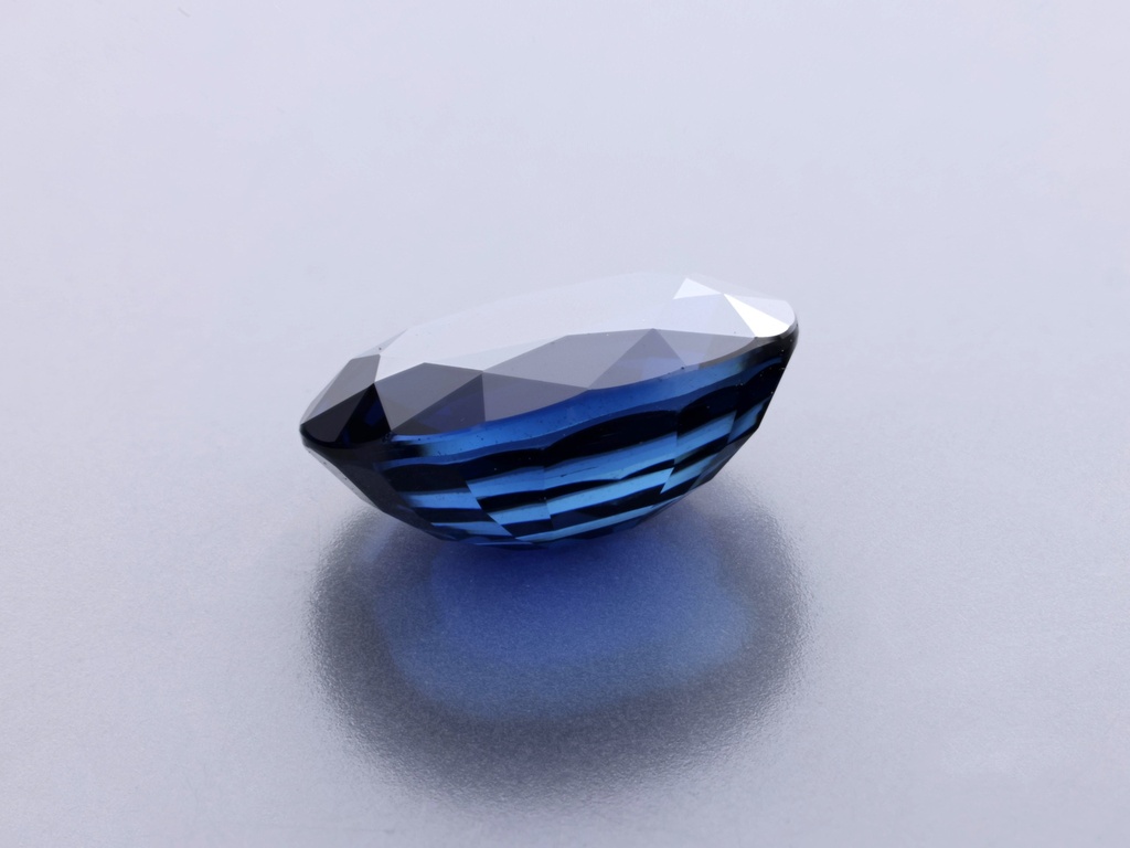 Sappphire 8.1x6.2mm Oval Royal Blue