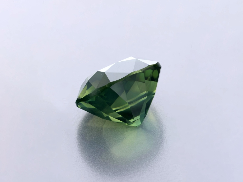 Parti Sapphire 8.51 x 7.18 x 5.92mm Oval