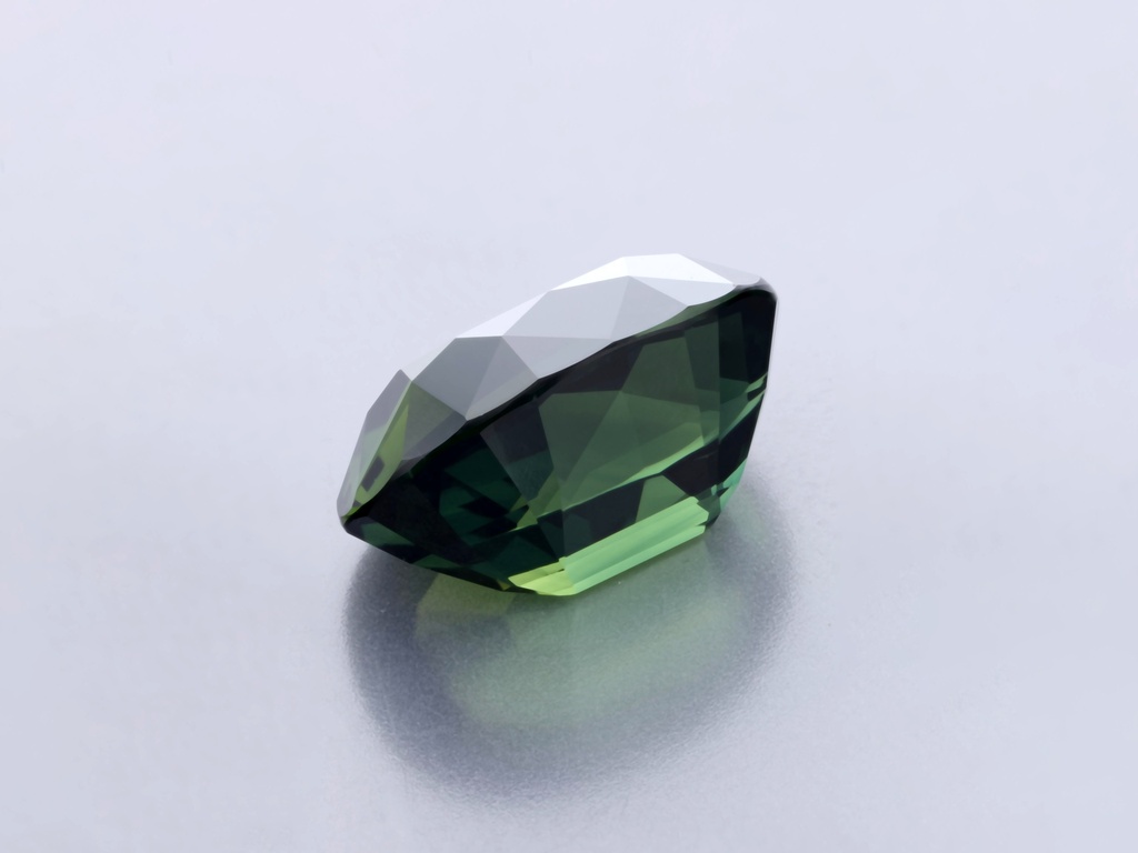 Parti Sapphire 9.40 x 6.55 x 5.13mm Oval Green-blue