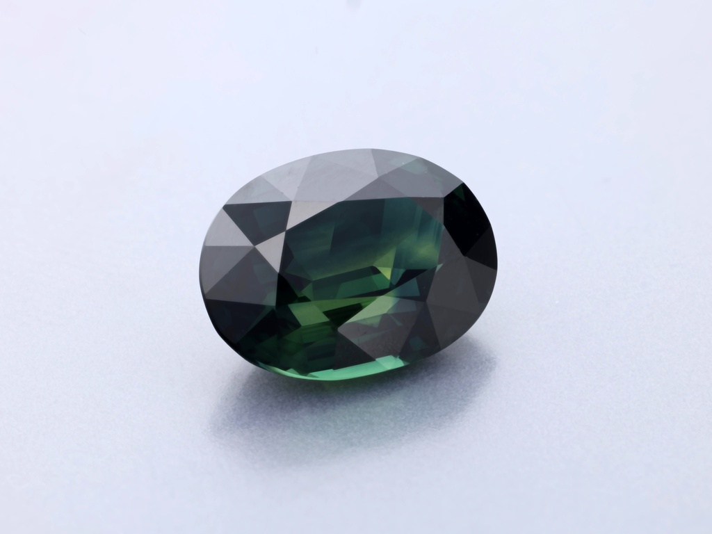 Parti Sapphire 8.13 x 6.15 x 4.18mm Oval