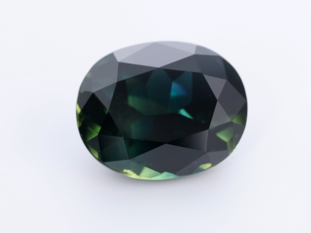 Parti Sapphire 9.18 x 7.76 x 4.47mm Oval