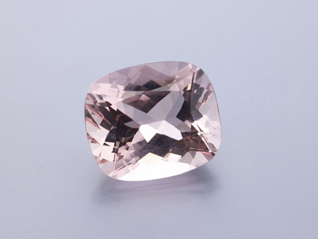 Morganite 14x12mm Cushion Peach