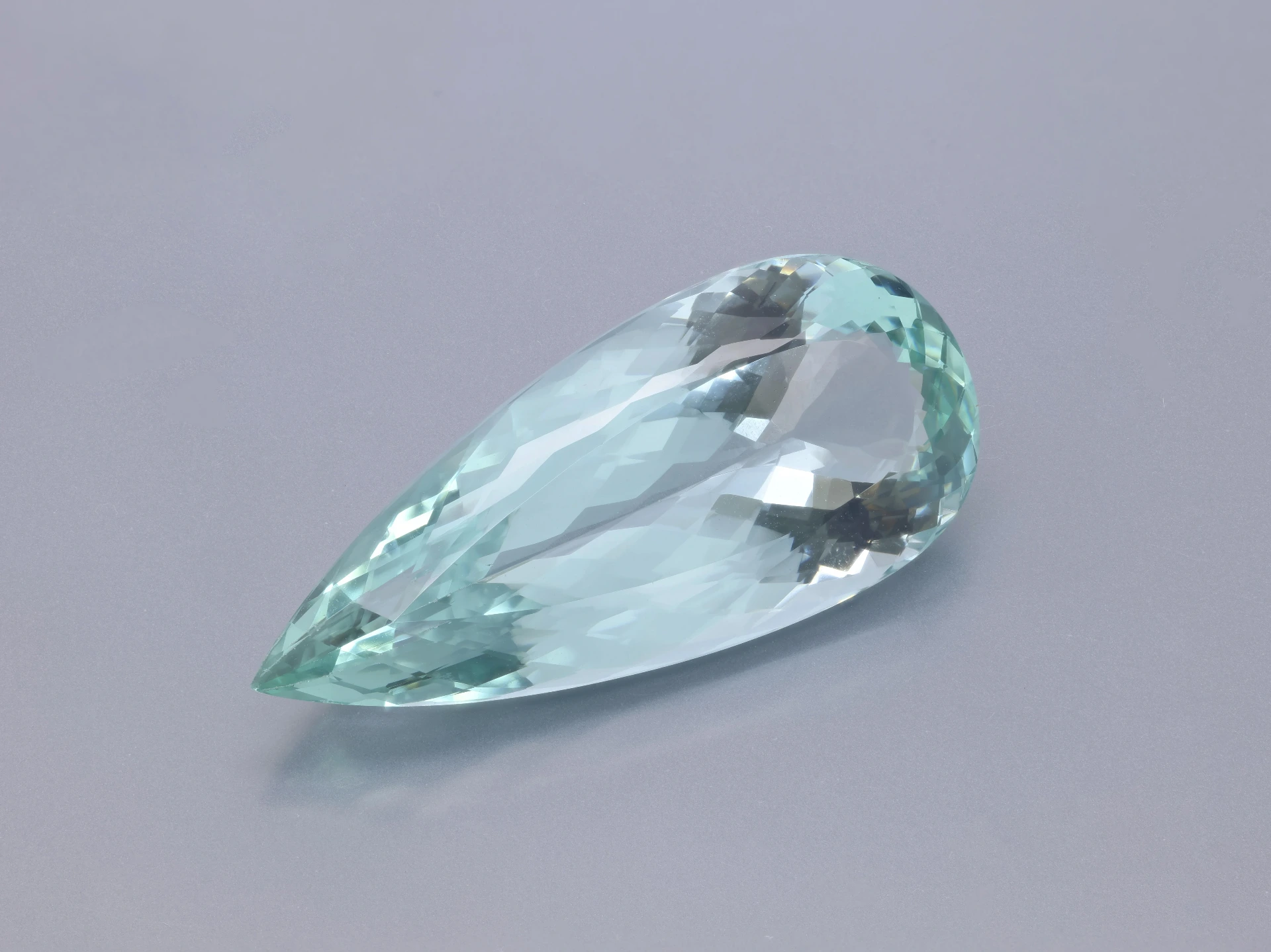 Green Beryl 39x16.6mm Pear Shape 