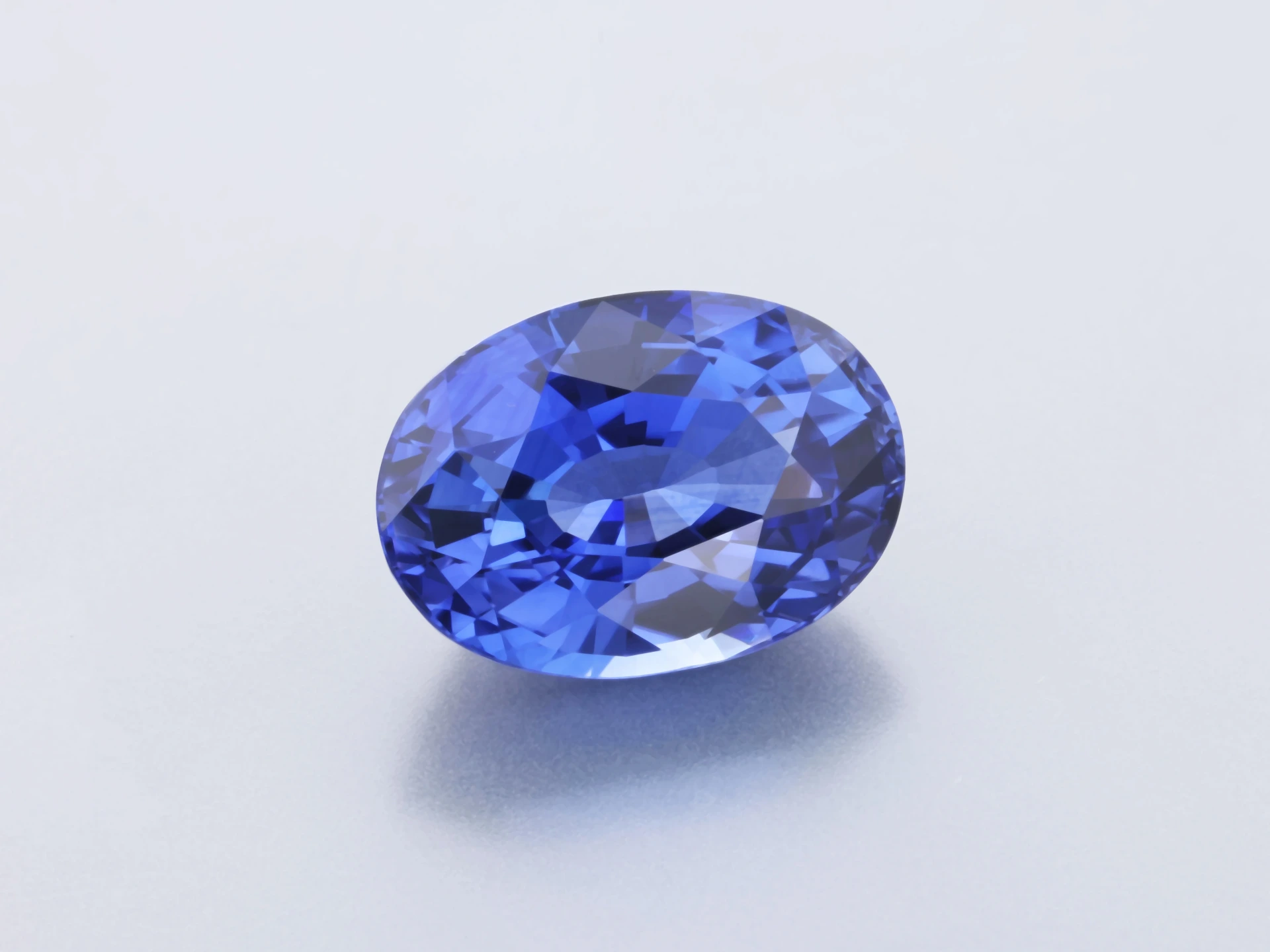 Ceylon Sapphire 7.87 x 5.86 x 3.40mm Oval Blue
