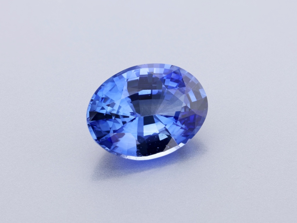 Ceylon Sapphire 7.98 x 6.00 x 3.42mm Oval Mid Blue UNHEATED