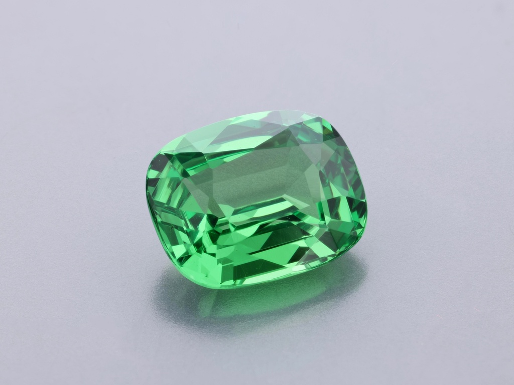 Tsavorite Garnet 6.60 x 5.40 x 3.15mm Cushion