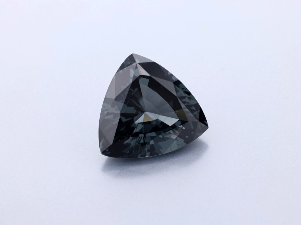 Spinel 12.2x11.6mm Trilliant Grey