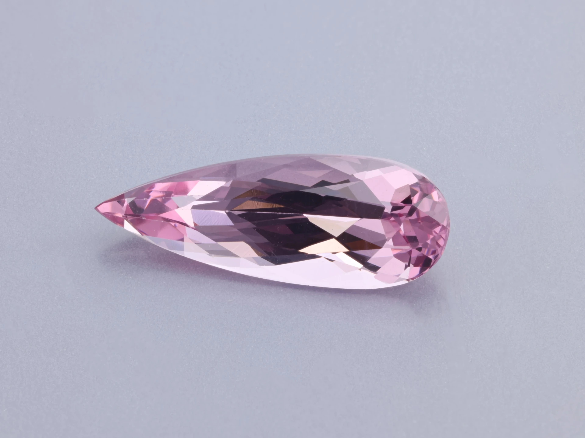 Spinel 14.8x5.5mm Pear Shape Light Pink
