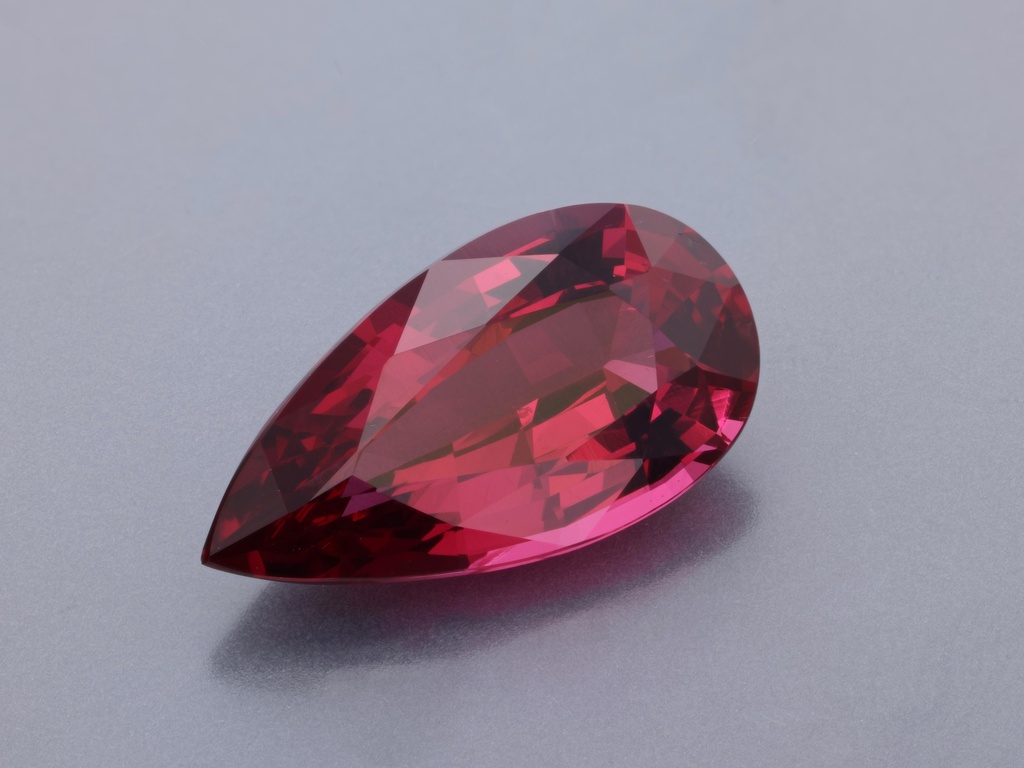 Spinel 11.7x6.2mm Pear Shape Red