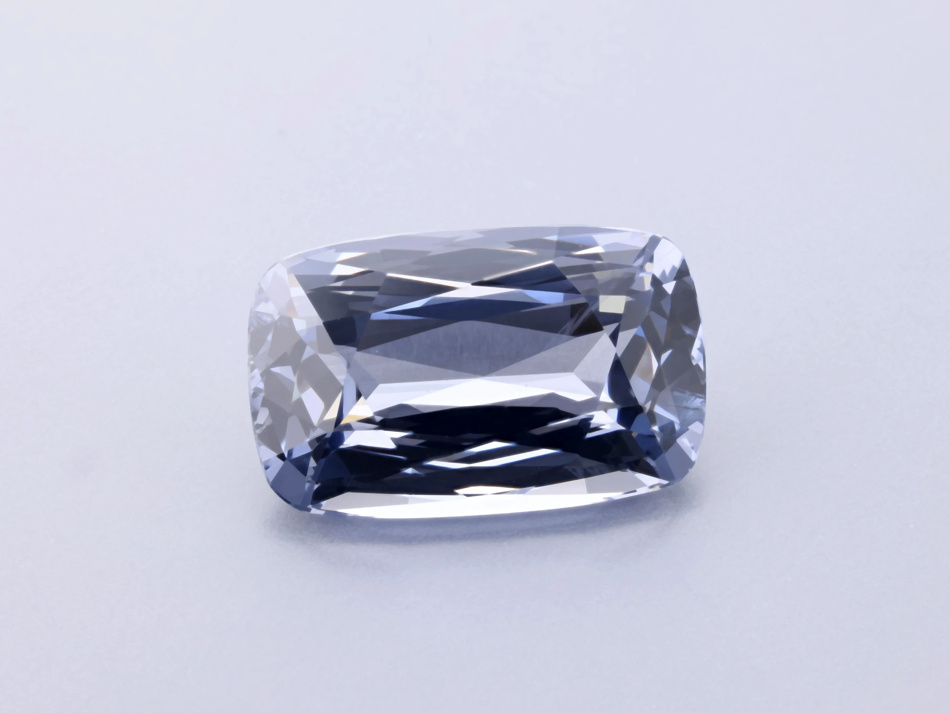 [LGAB1208X1] Spinel 12.6x7.9mm Cushion Light Blue Grey