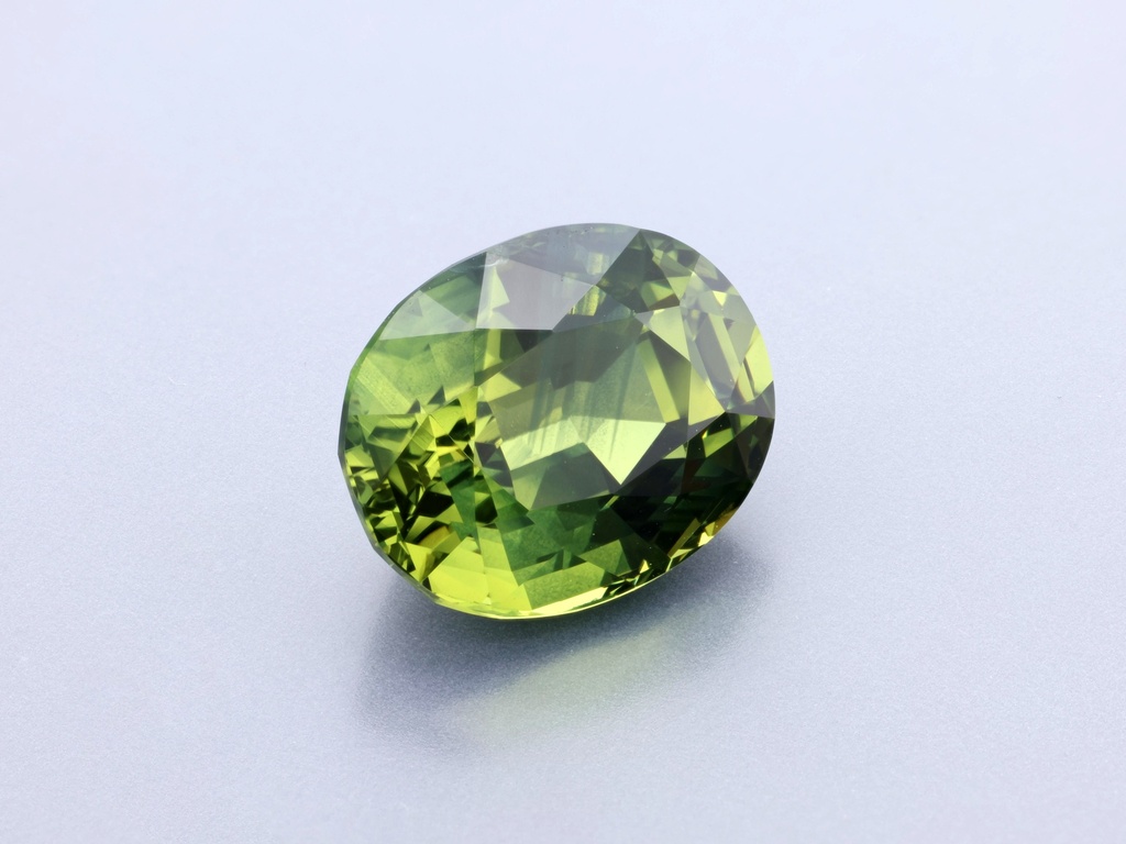 Parti Sapphire 9.47x7.54mm Oval