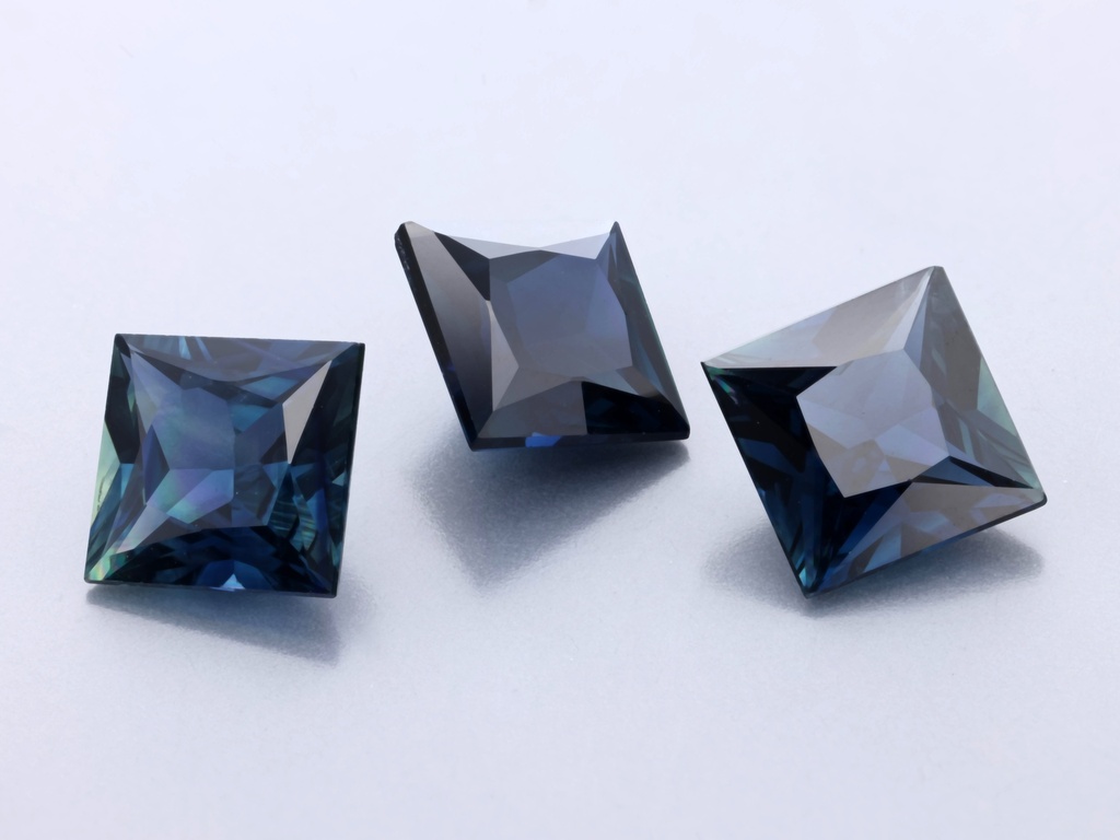 Australian Sapphire 5.00mm Princess Cut Mid Blue