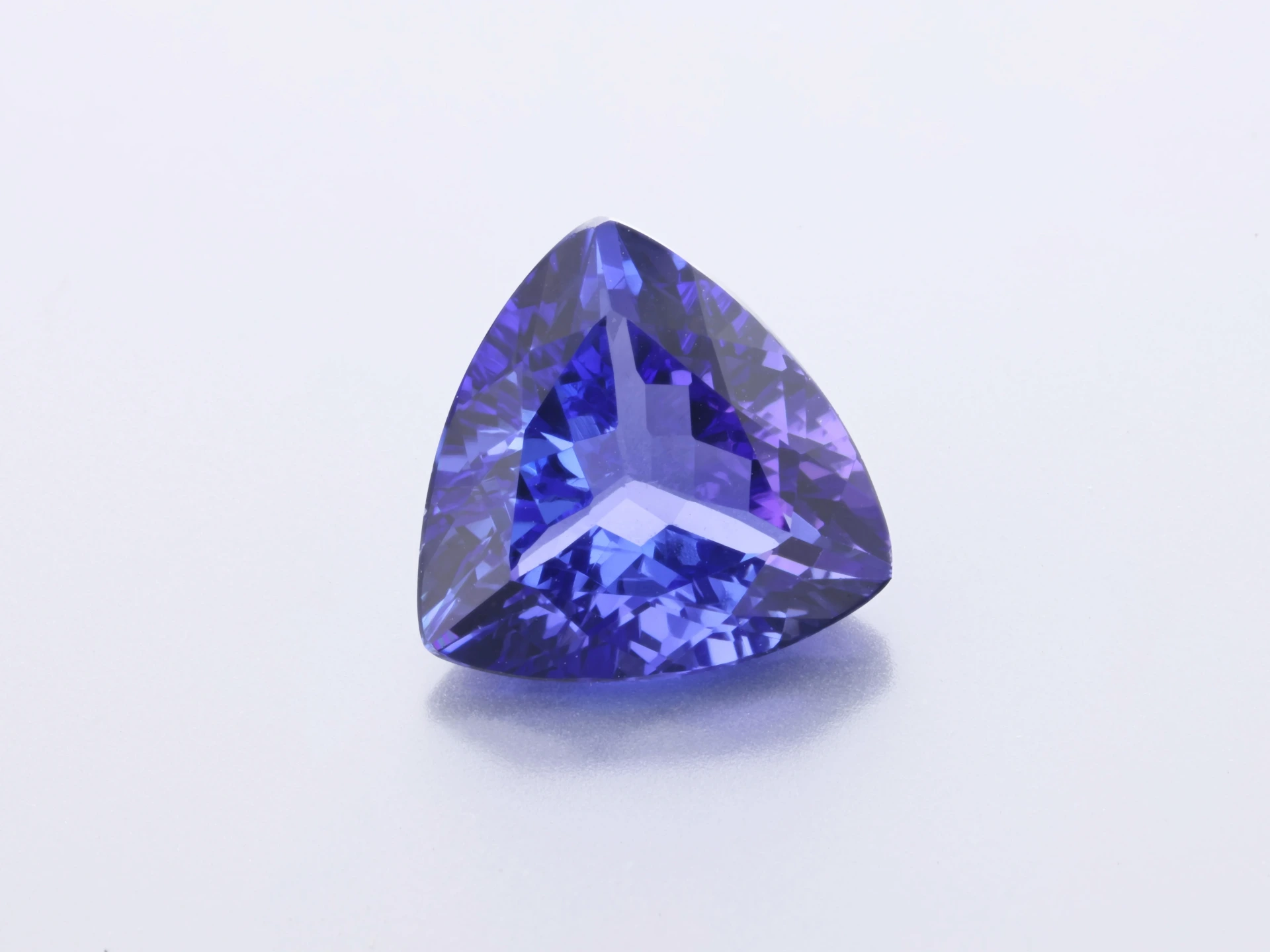 Tanzanite 8.60 x 8.54 x 4.58mm Trilliant