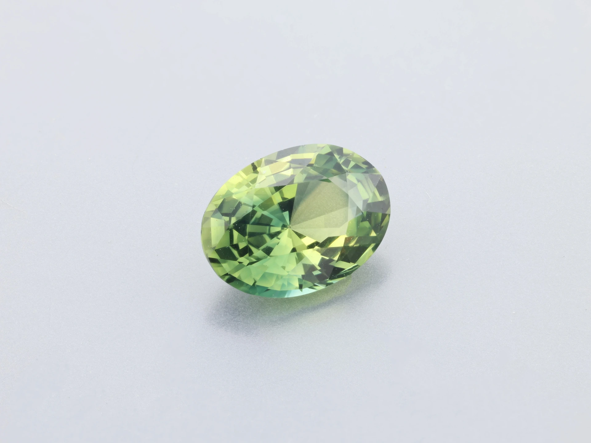 Parti Sapphire 7.10 x 5.15 x 3.27mm Oval