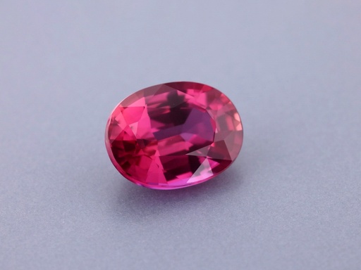 [RRVB0705X4] Mozambique Ruby 6.85x5.14mm Oval